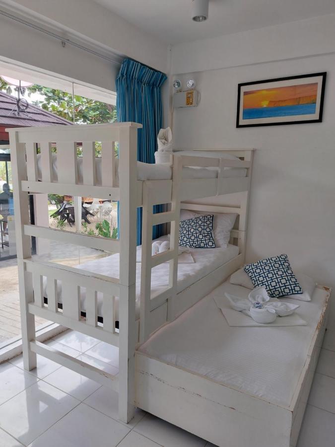 Rrj'S Beach Resort ออสลอบ ภายนอก รูปภาพ